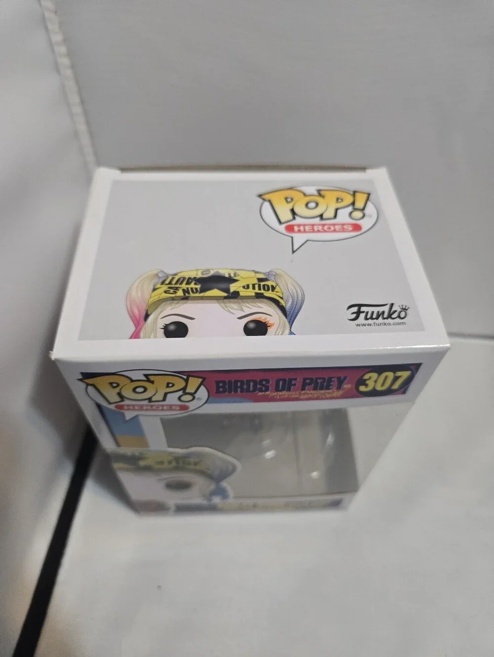 Funko Pop! Birds of Prey #307 Harley Quinn Roller Derby - Blonde & Blue - Picture 2 of 7